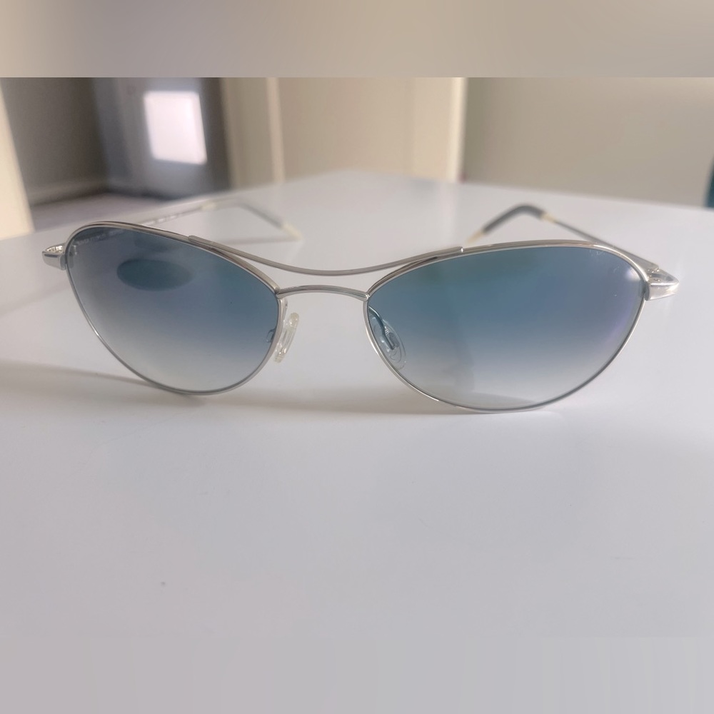 Oliver Peoples polarized aviators, case and cleaning cloth.